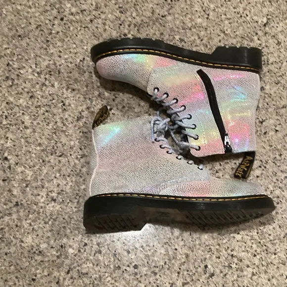4 Girls Dr. Marten’s Pascal J 1460 Irridescent Pebbled Rainbow Boots