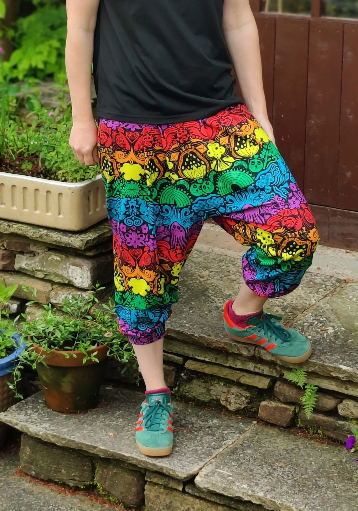 Adults Baggy Capris - Curve Fit
