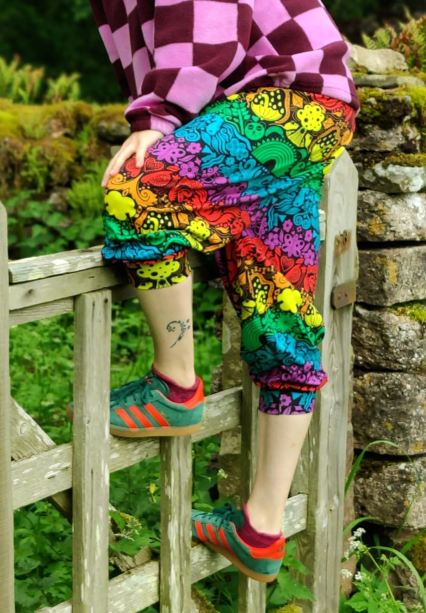 Adults Baggy Capris - Curve Fit