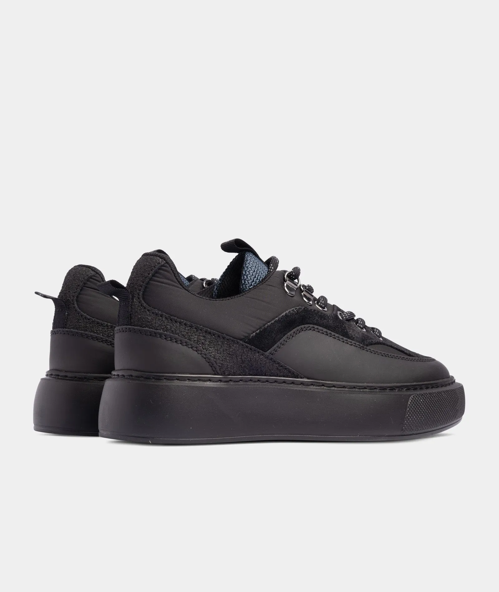 Alaska Low - Black Nylon