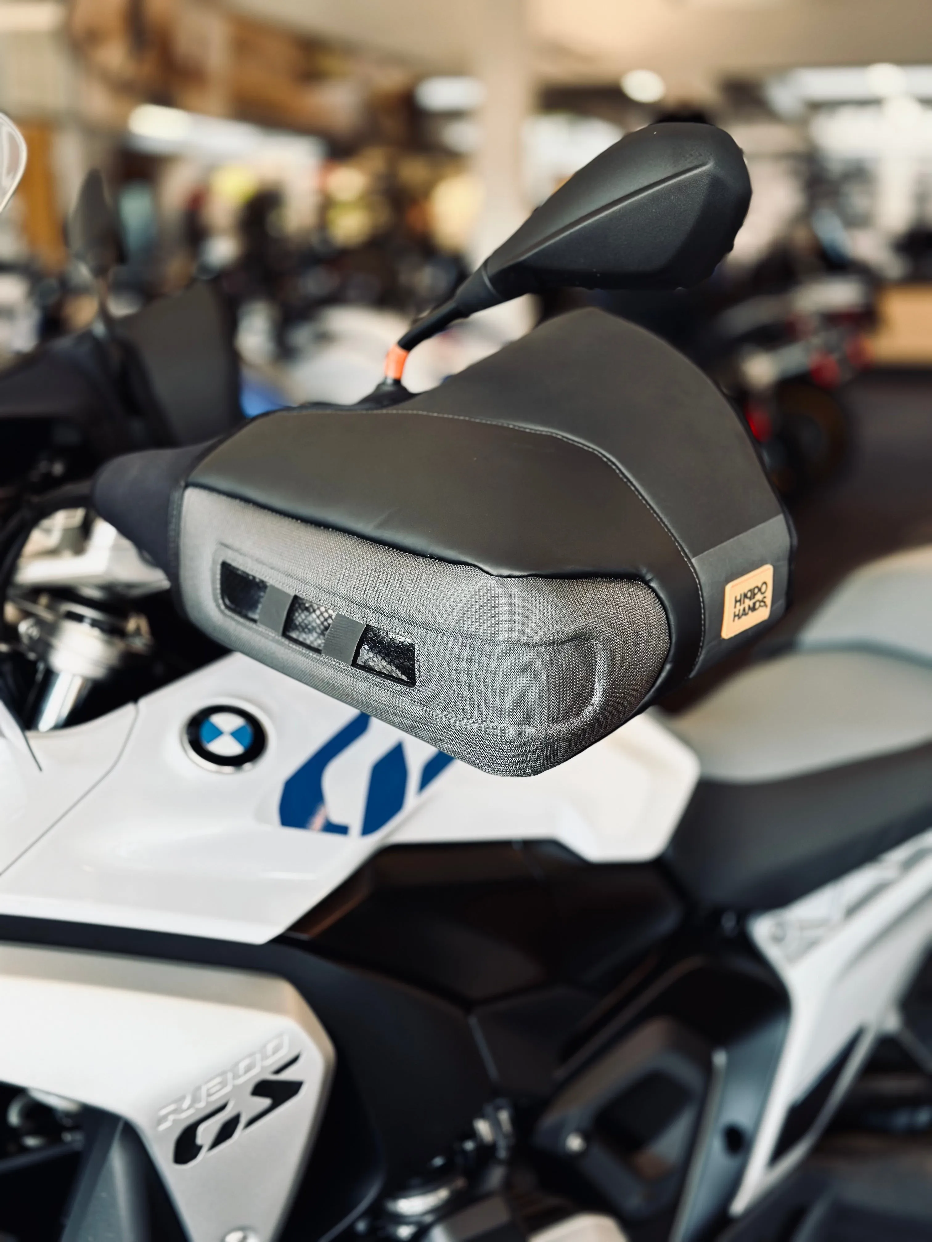 Alcan CF — MAX COVERAGE FOR INTEGRATED TURN SIGNALS