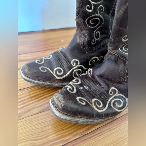 Ariat Cowgirl Boots Size 1