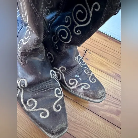 Ariat Cowgirl Boots Size 1