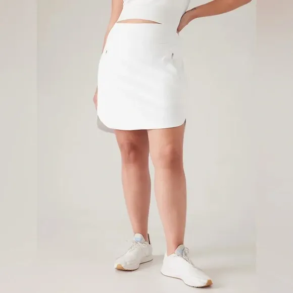 Athleta Women’s Fairway 18’’ Golf Skort in White Size M