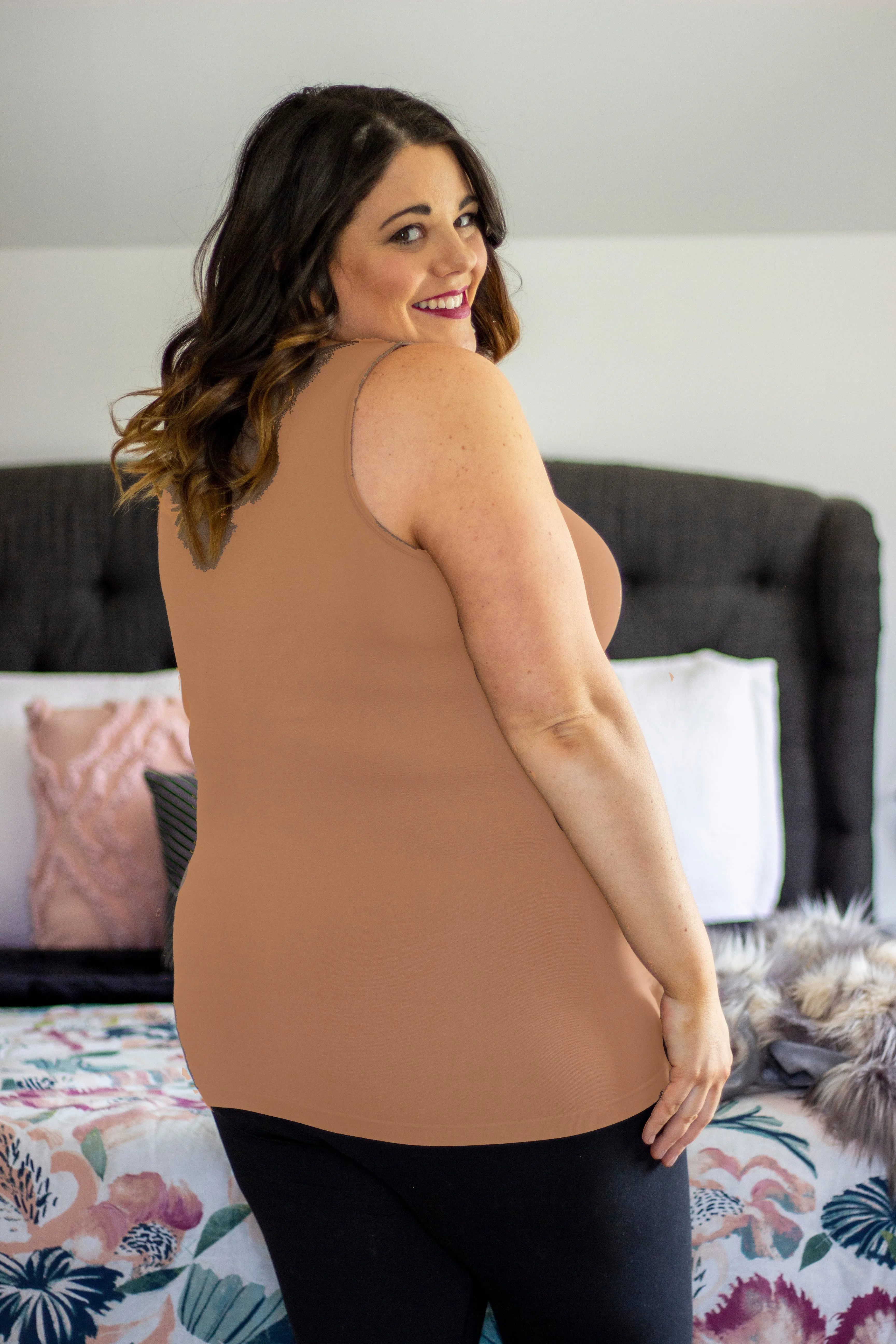 Basic Curvig Cami Tank, Camel