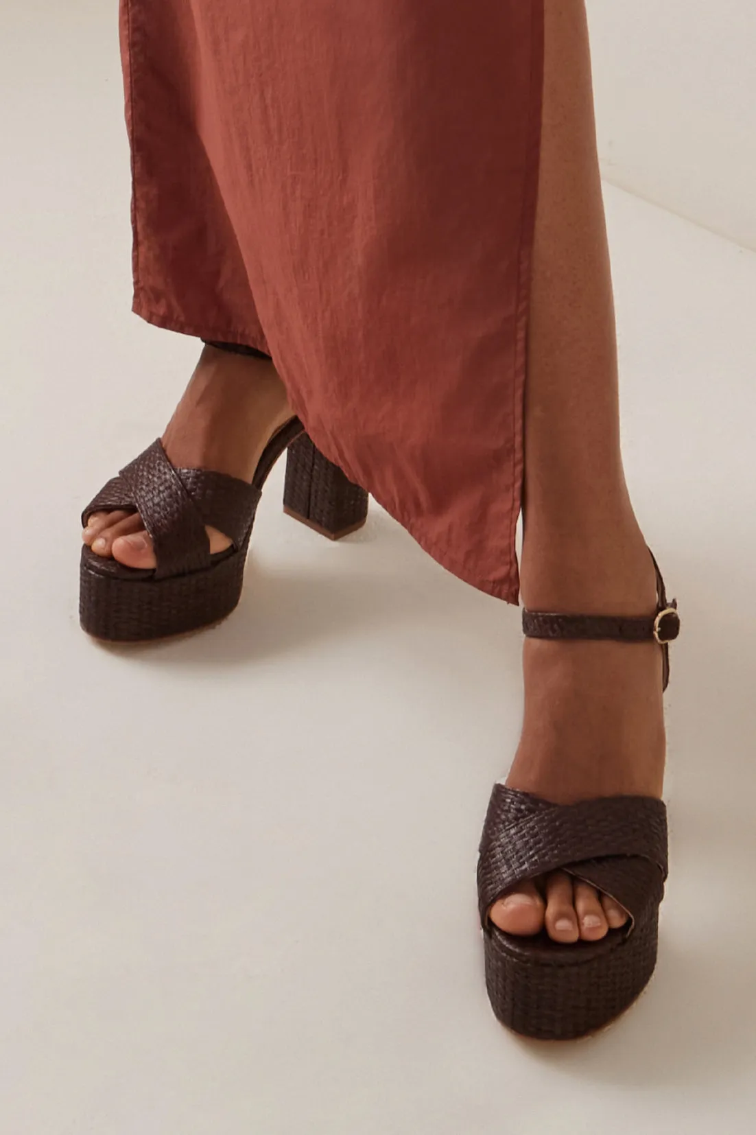 Bella Brown Raffia