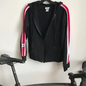 Black Hoodie Jersey Red White Seams Running Jacket NEW