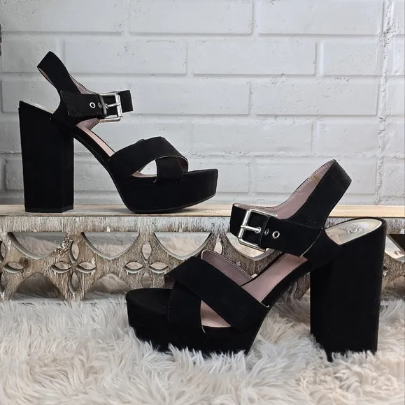Circus by Sam Edelman Black Velvet Maria Pump size 8.5