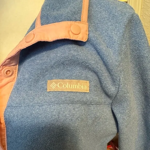 Columbia Fleece Half Snap Pullover in Powder Blue and Soft Pink