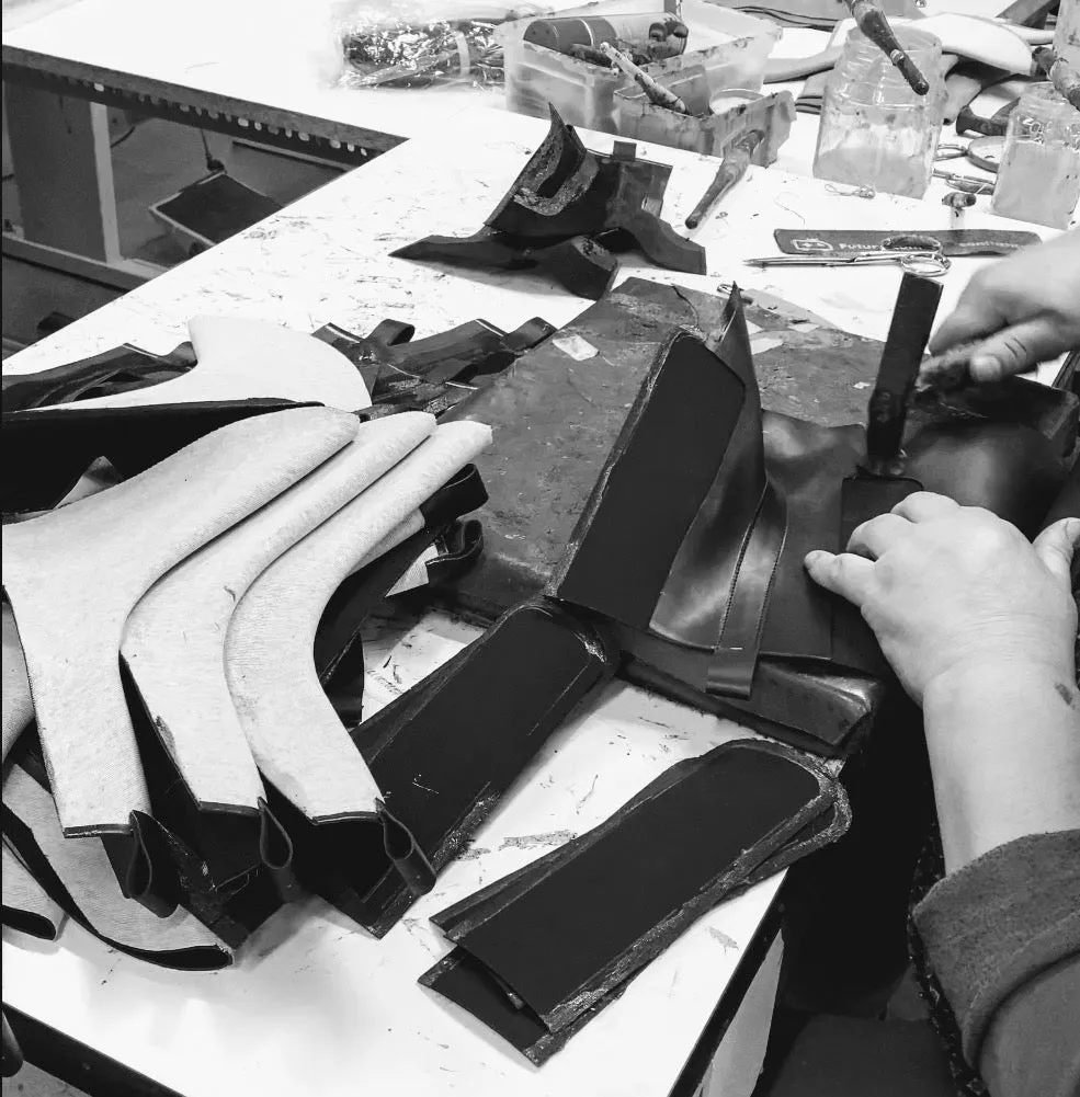 CONCESSÃO, MODELAÇÃO, DESENVOLVIMENTO E PRODUÇÃO DE NOIVAS E PARES ESPECIAIS