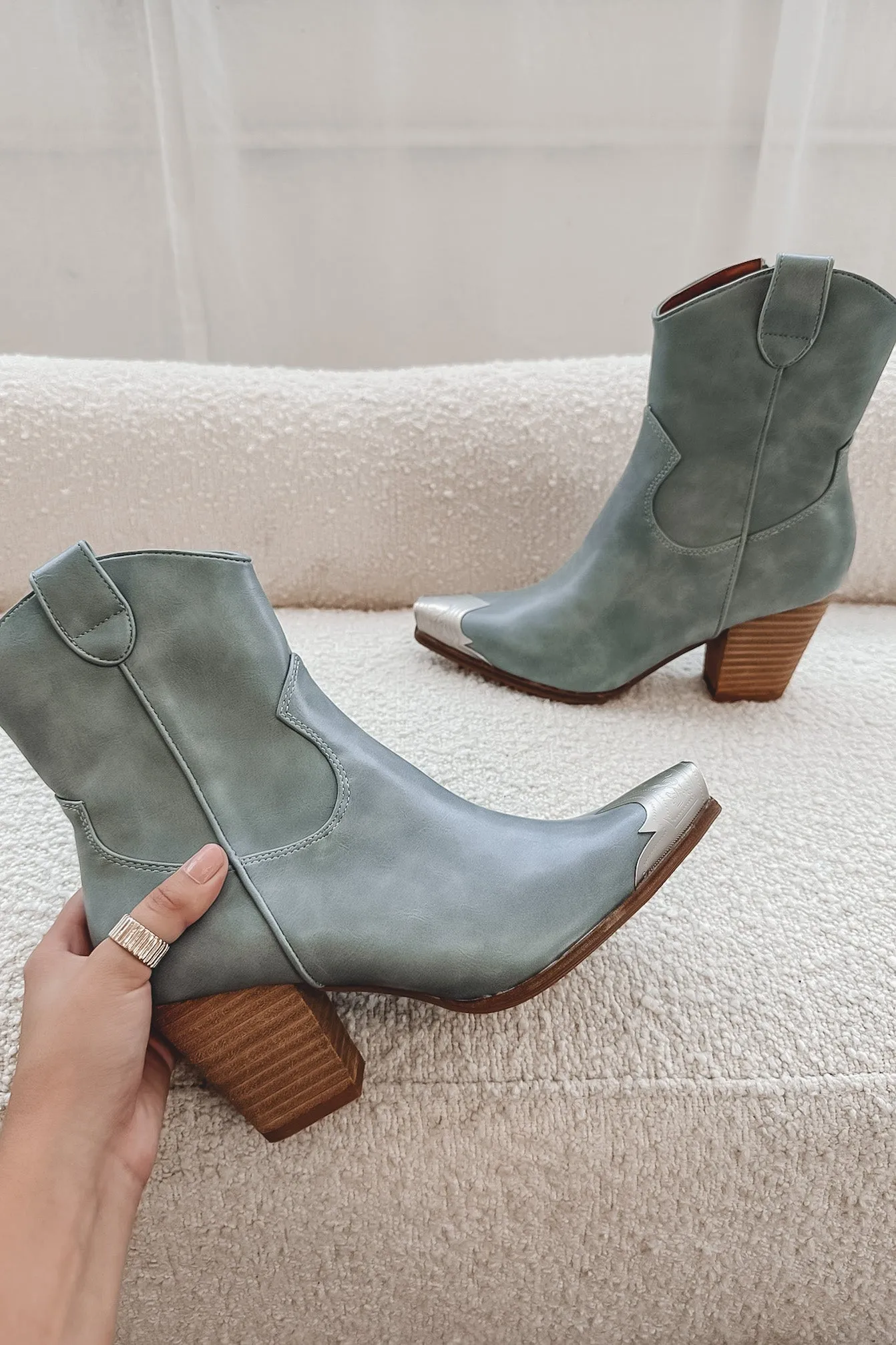 DEAL Walking In A Western Way Boots