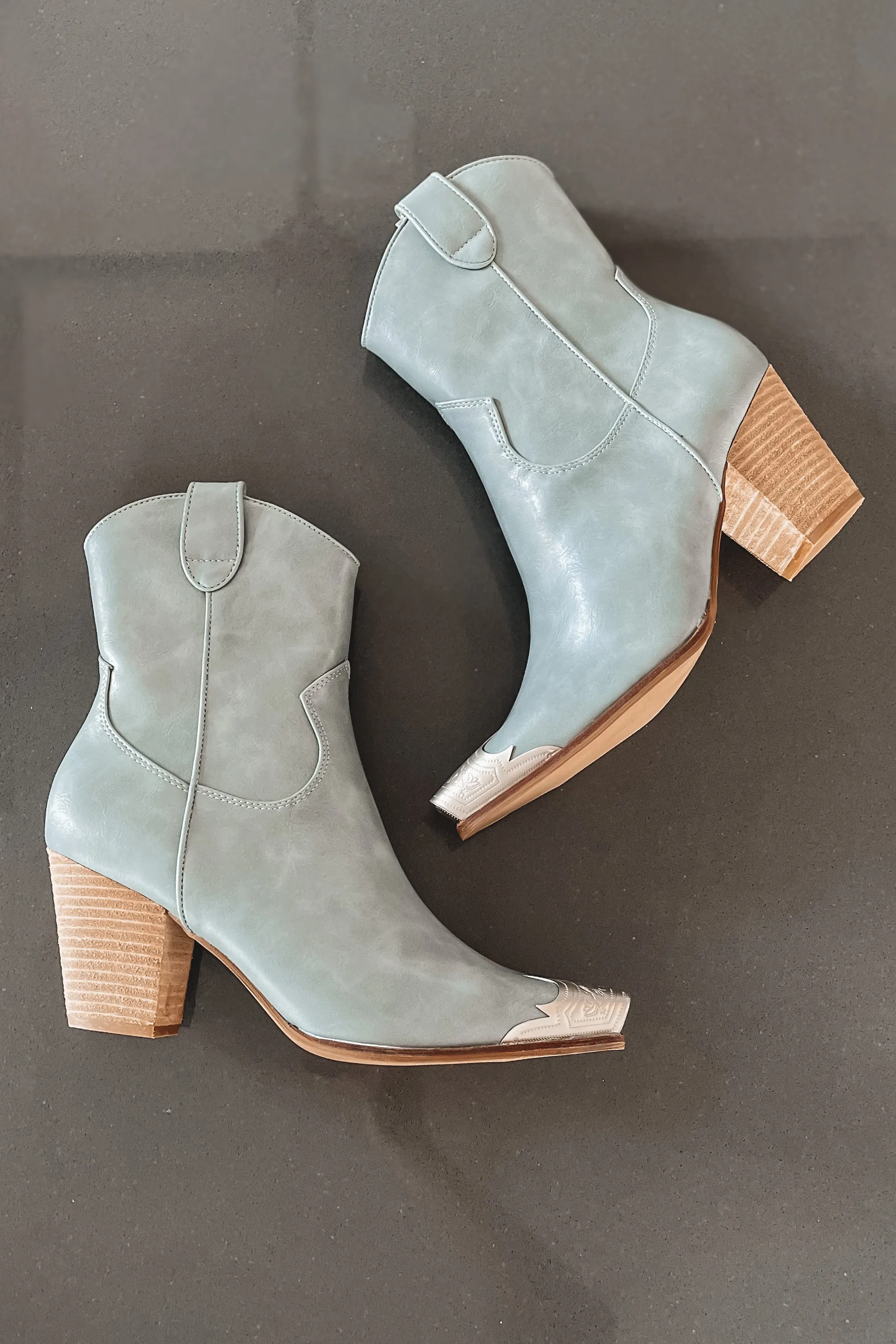 DEAL Walking In A Western Way Boots