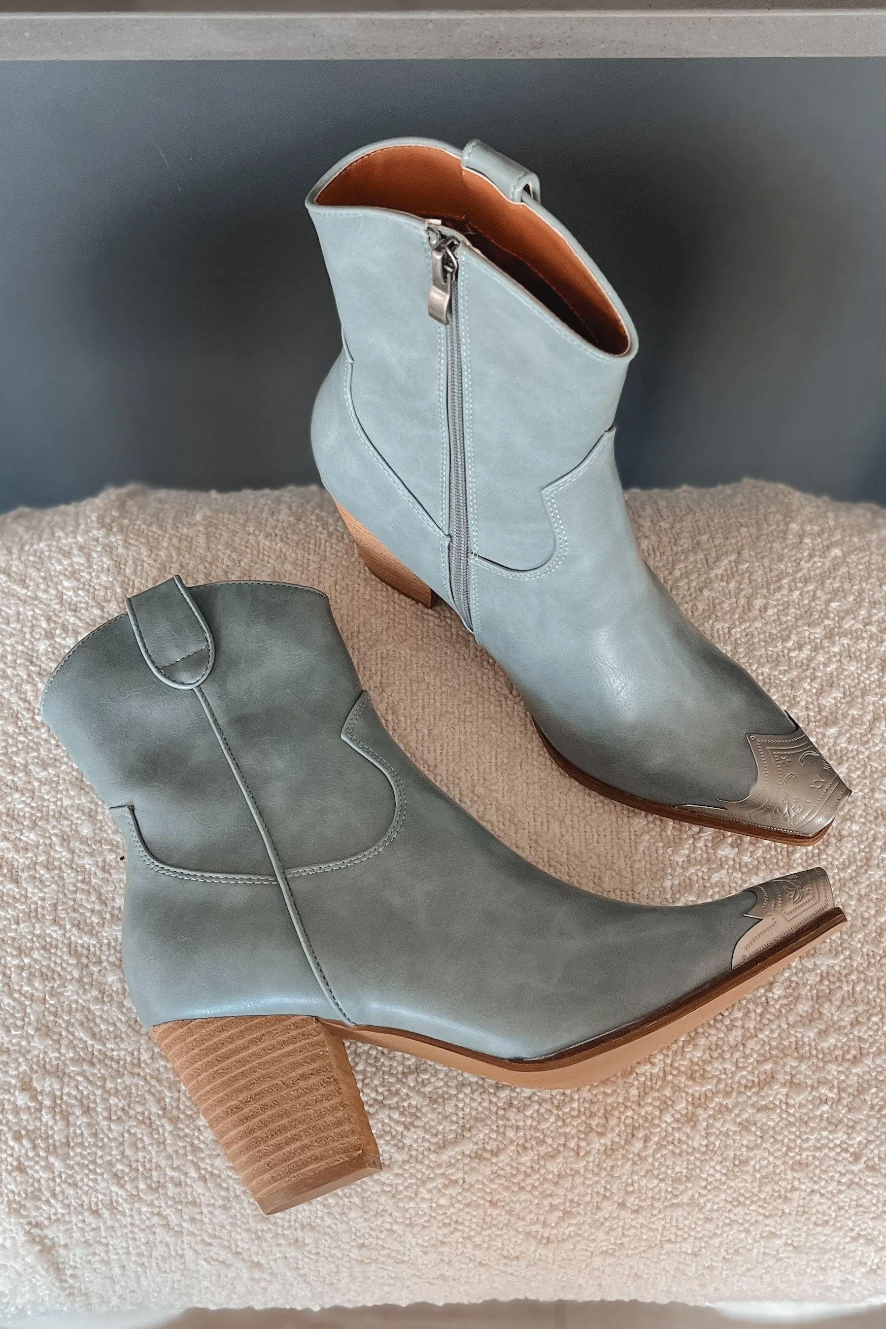 DEAL Walking In A Western Way Boots