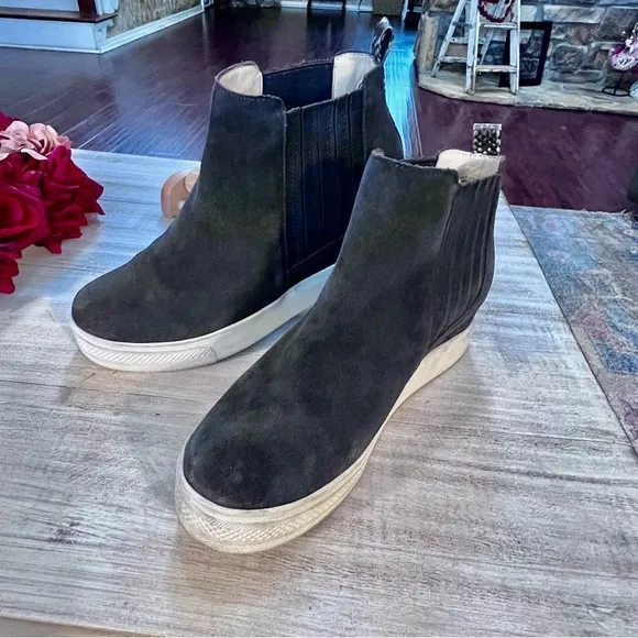 Dolce Vita Anthracite Suede Slip-On Platform High Top Sneaker Women’s 8.5