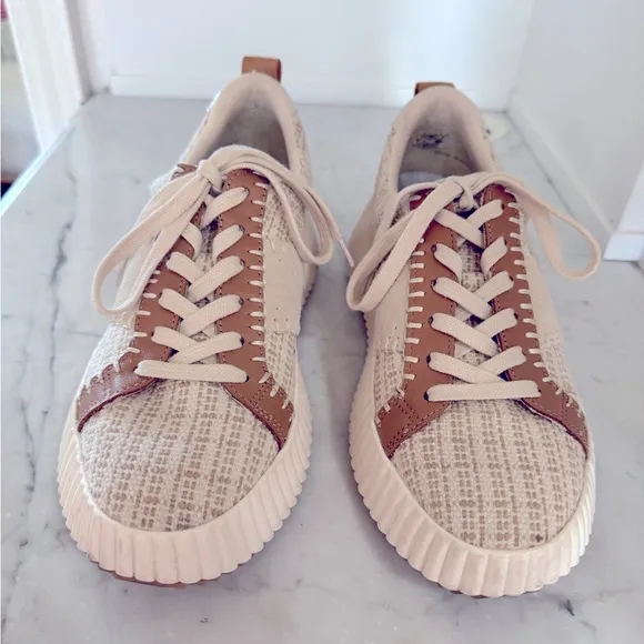 DOLCE VITA Brown Tan Multi Knit Platform Sneaker