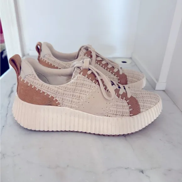 DOLCE VITA Brown Tan Multi Knit Platform Sneaker