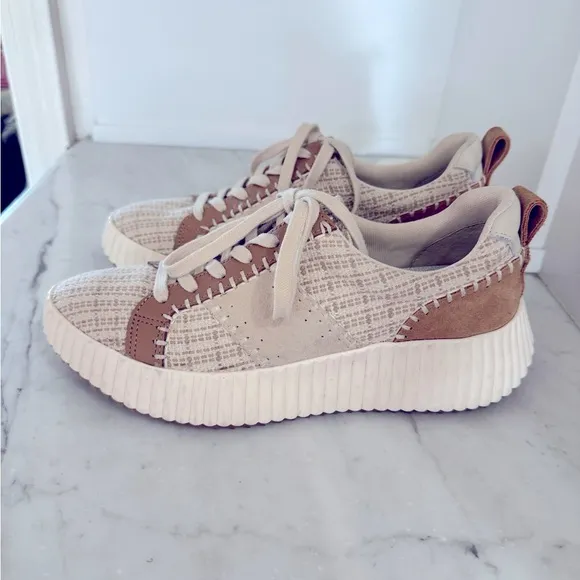 DOLCE VITA Brown Tan Multi Knit Platform Sneaker