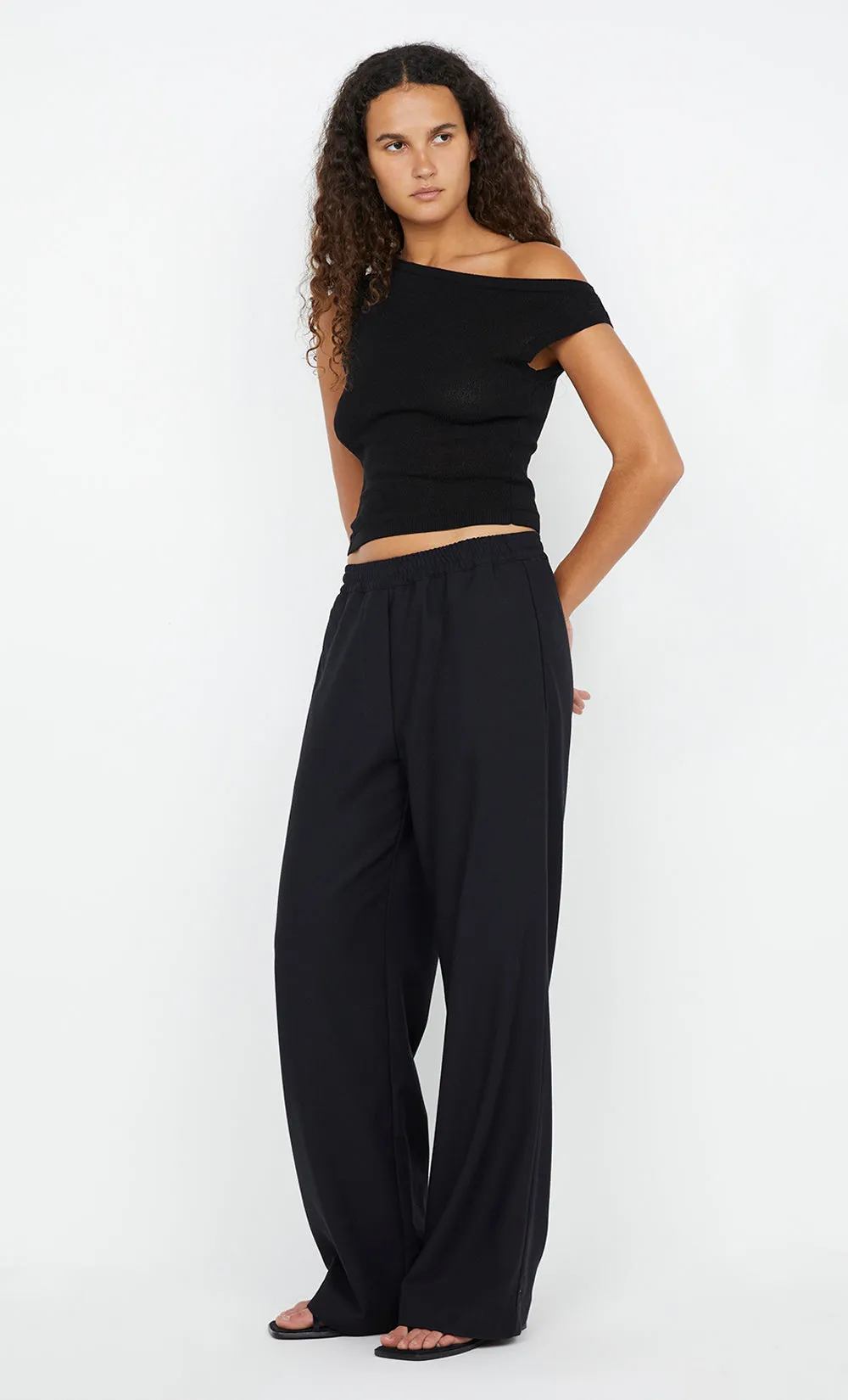 ELANAH KNIT ASYM TOP - BLACK