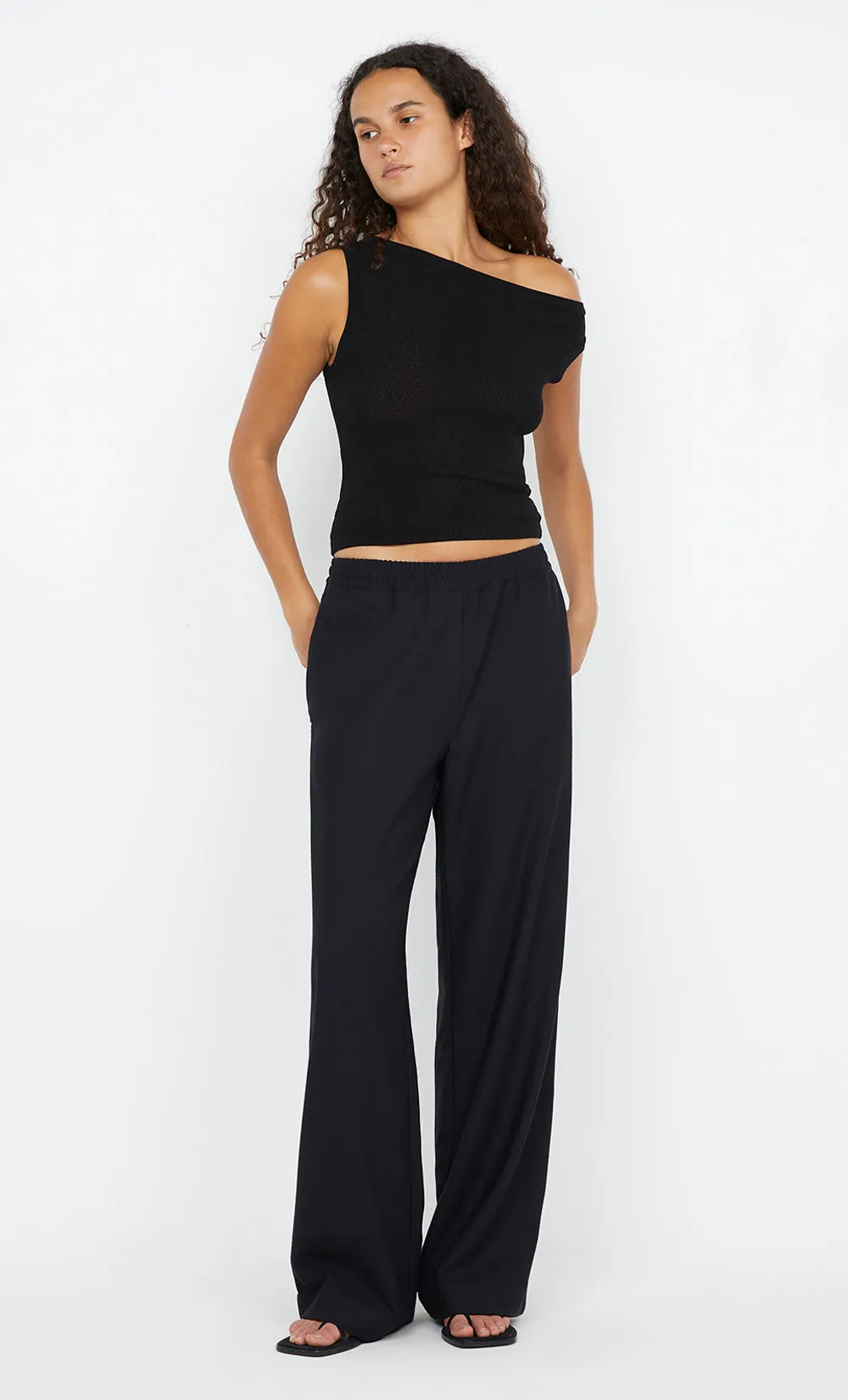 ELANAH KNIT ASYM TOP - BLACK