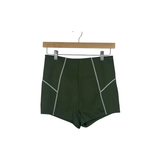Free People Movement You’re A Peach Shortie Bike Shorts in Green Size M