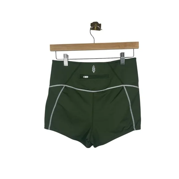 Free People Movement You’re A Peach Shortie Bike Shorts in Green Size M