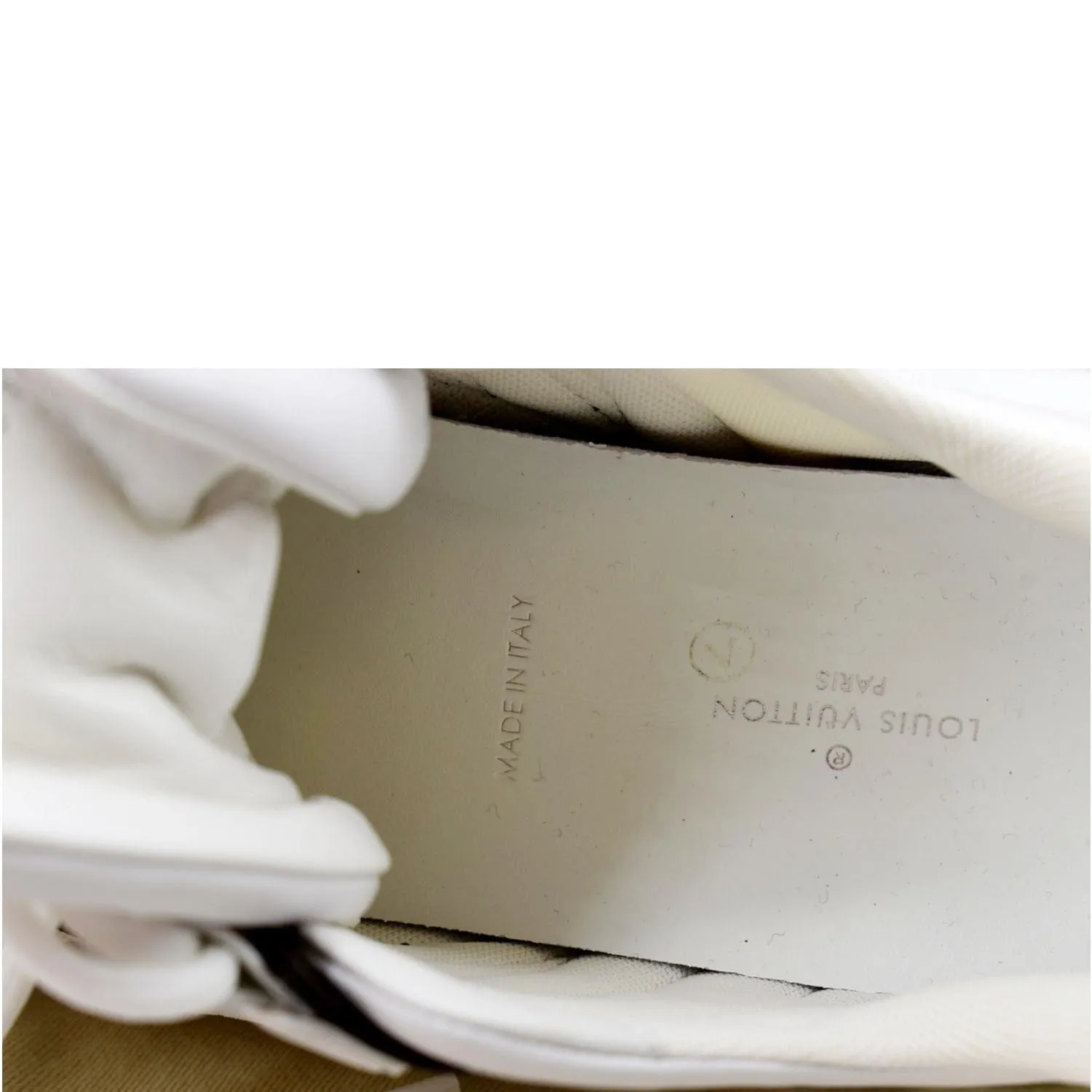 LOUIS VUITTON Archlight Monogram Canvas Sneakers White Size 39