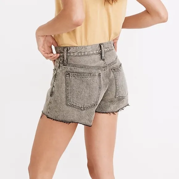 Madewell Relaxed Denim Short in Noll Wash