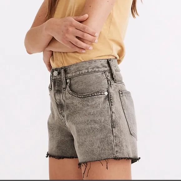 Madewell Relaxed Denim Short in Noll Wash
