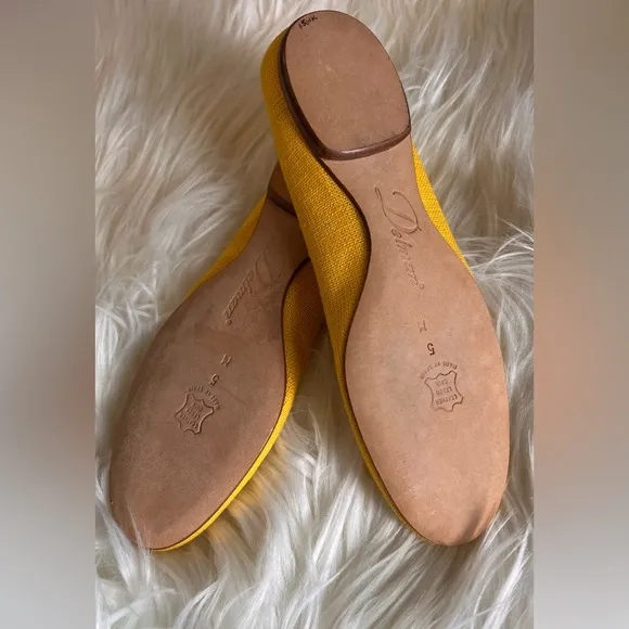 NWOT DELMAN Warner Brothers -Tweety Bird Yellow Ballerina Flats Size 5