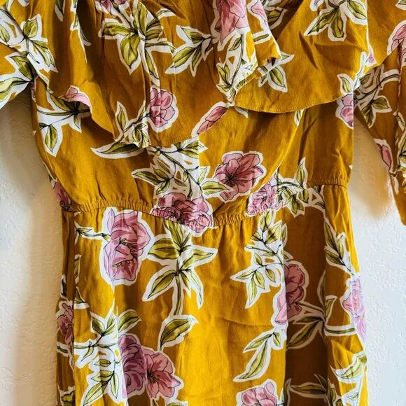 NWT | Cupcakes and Cashmere | cold shoulder mustard floral dress | S