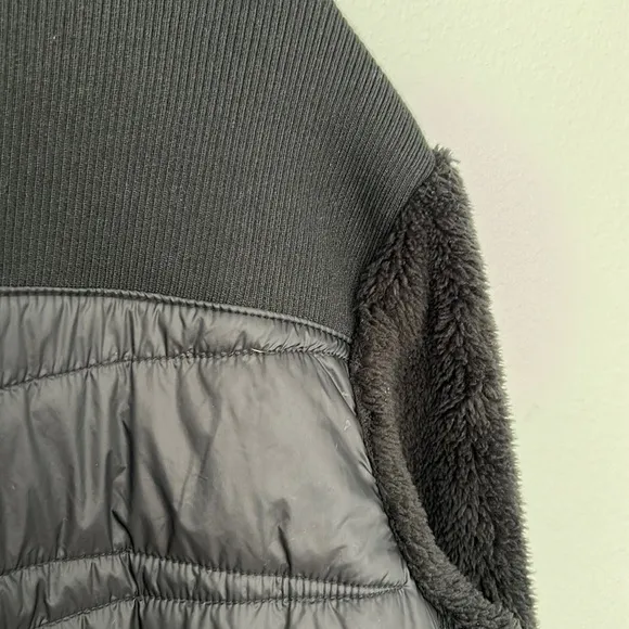 NWT Zella Mixed Media Boxy Quilted jacket. Black, women’s size M. Super cute!