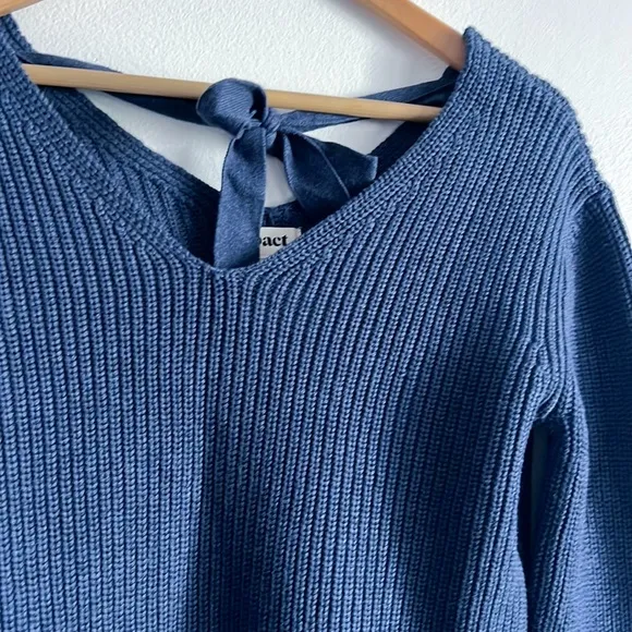 Pact Fisherman Knit Tie-back Ribbed V-Neck Blue Sweater NWOT