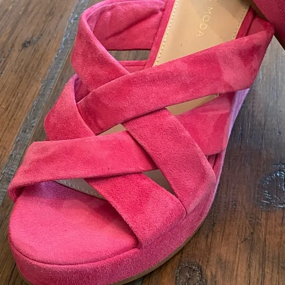 Pelle Moda Wilona Wedge Pink Suede Platform Slip-On Size 7.5 NWT