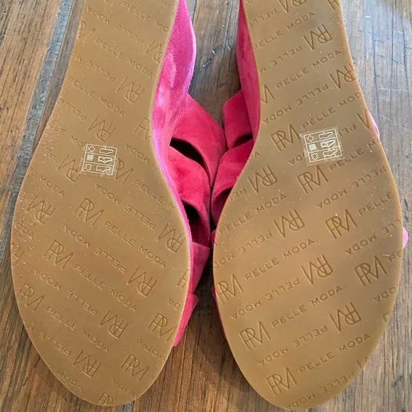 Pelle Moda Wilona Wedge Pink Suede Platform Slip-On Size 7.5 NWT