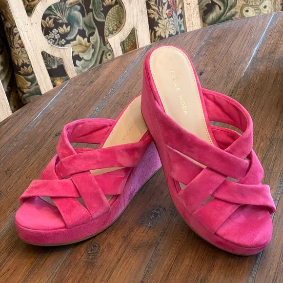 Pelle Moda Wilona Wedge Pink Suede Platform Slip-On Size 7.5 NWT