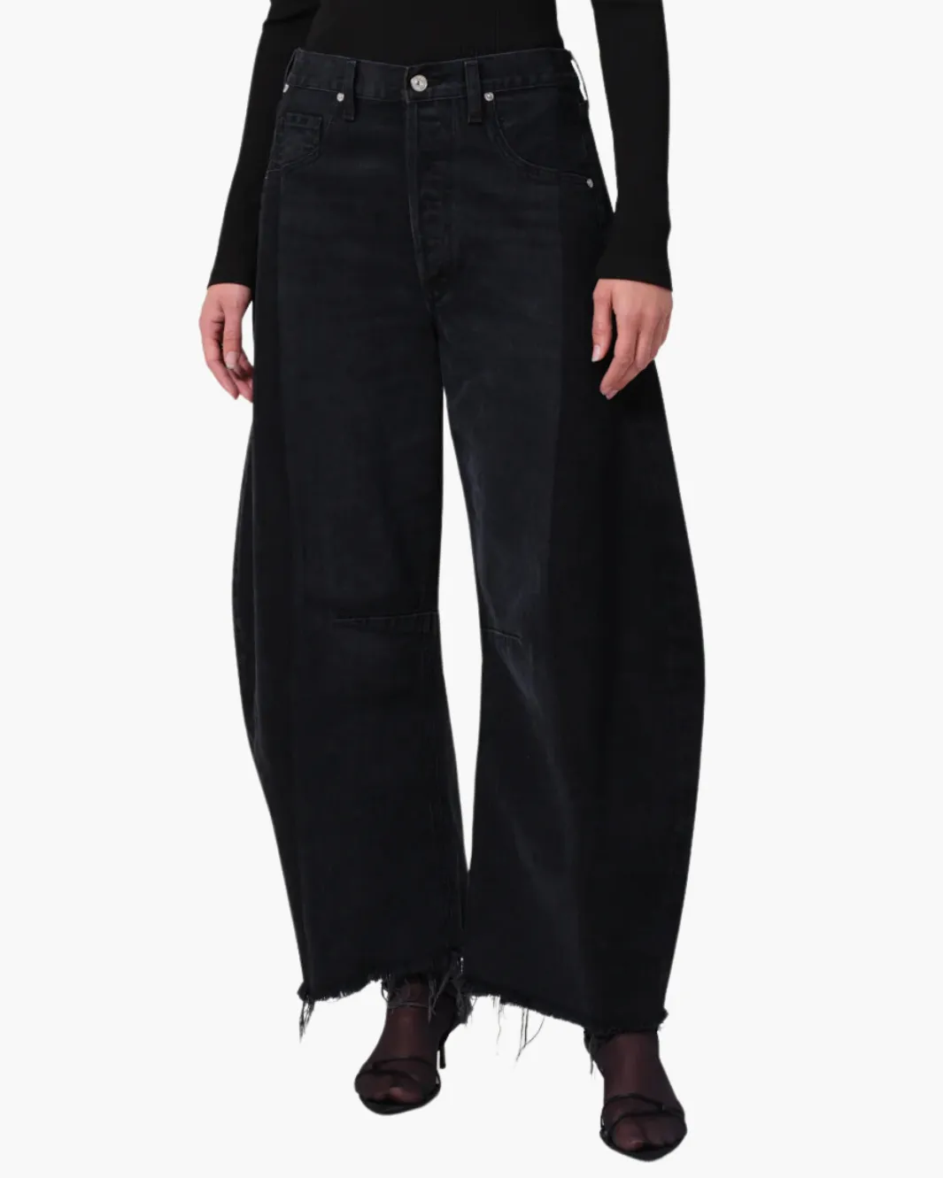 PIECED HORSESHOE JEAN IN STOUT