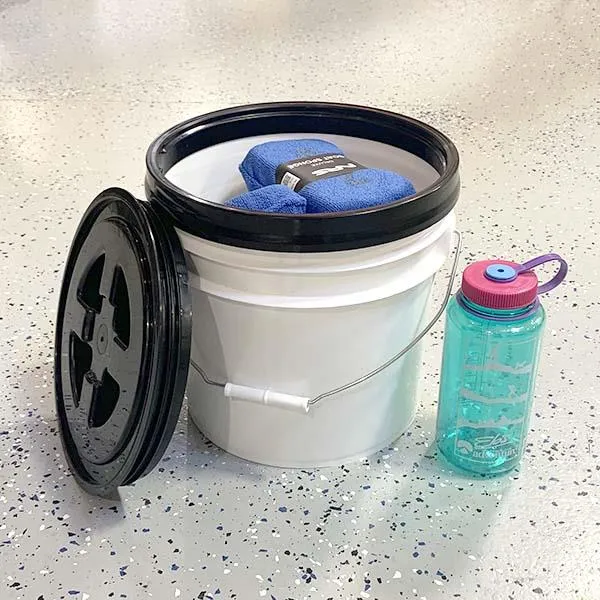 Plastic Bucket (3.5 gallon)