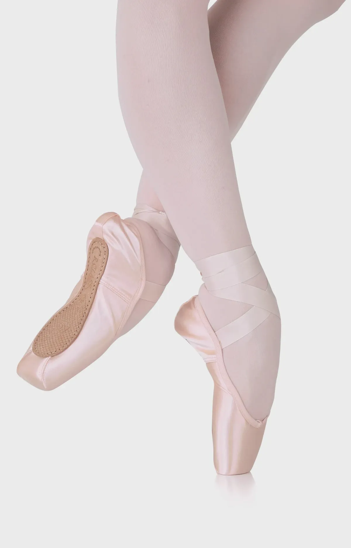 RC 32 Collection Pointe Shoe Medium Adult