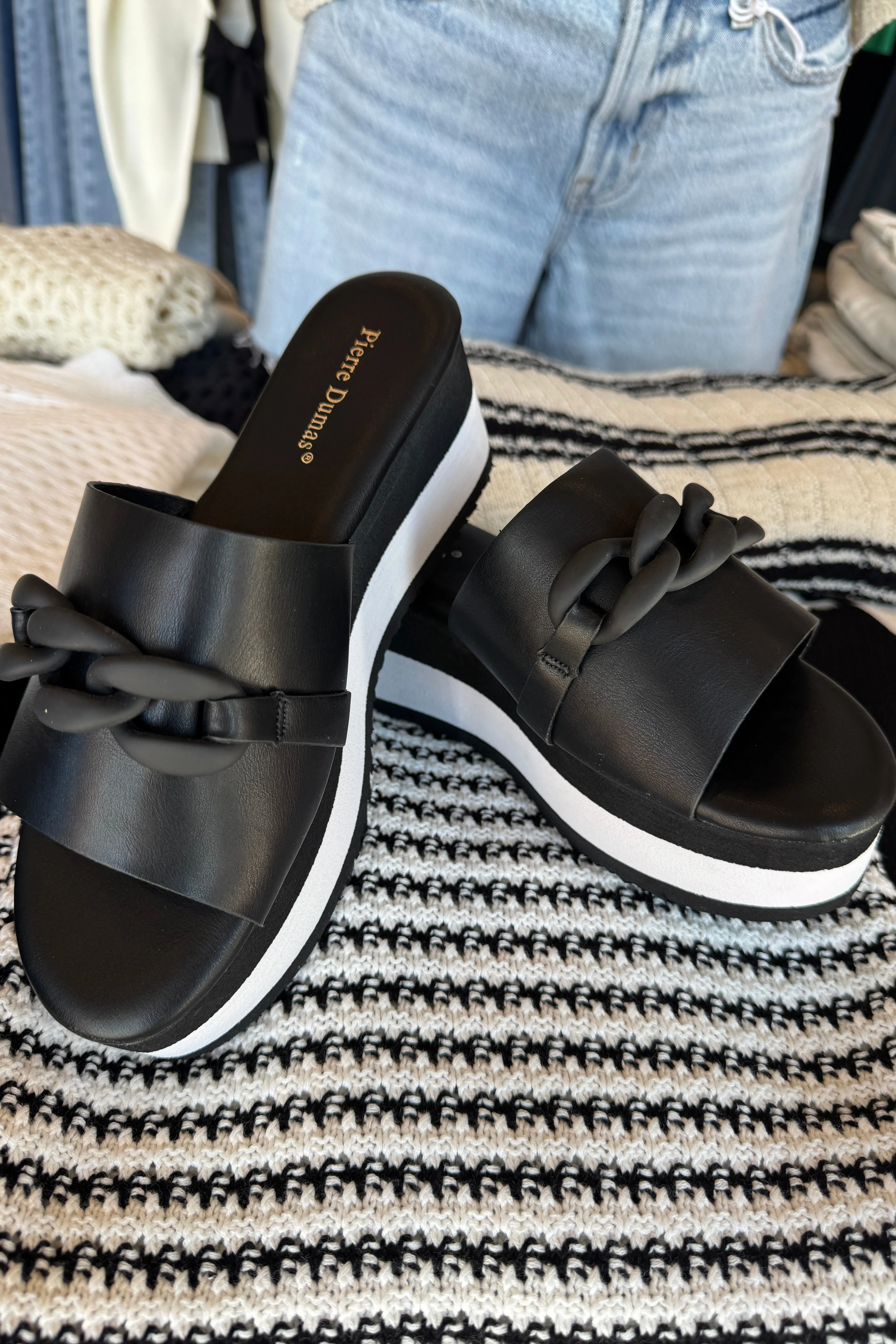 Saint Platform- Black