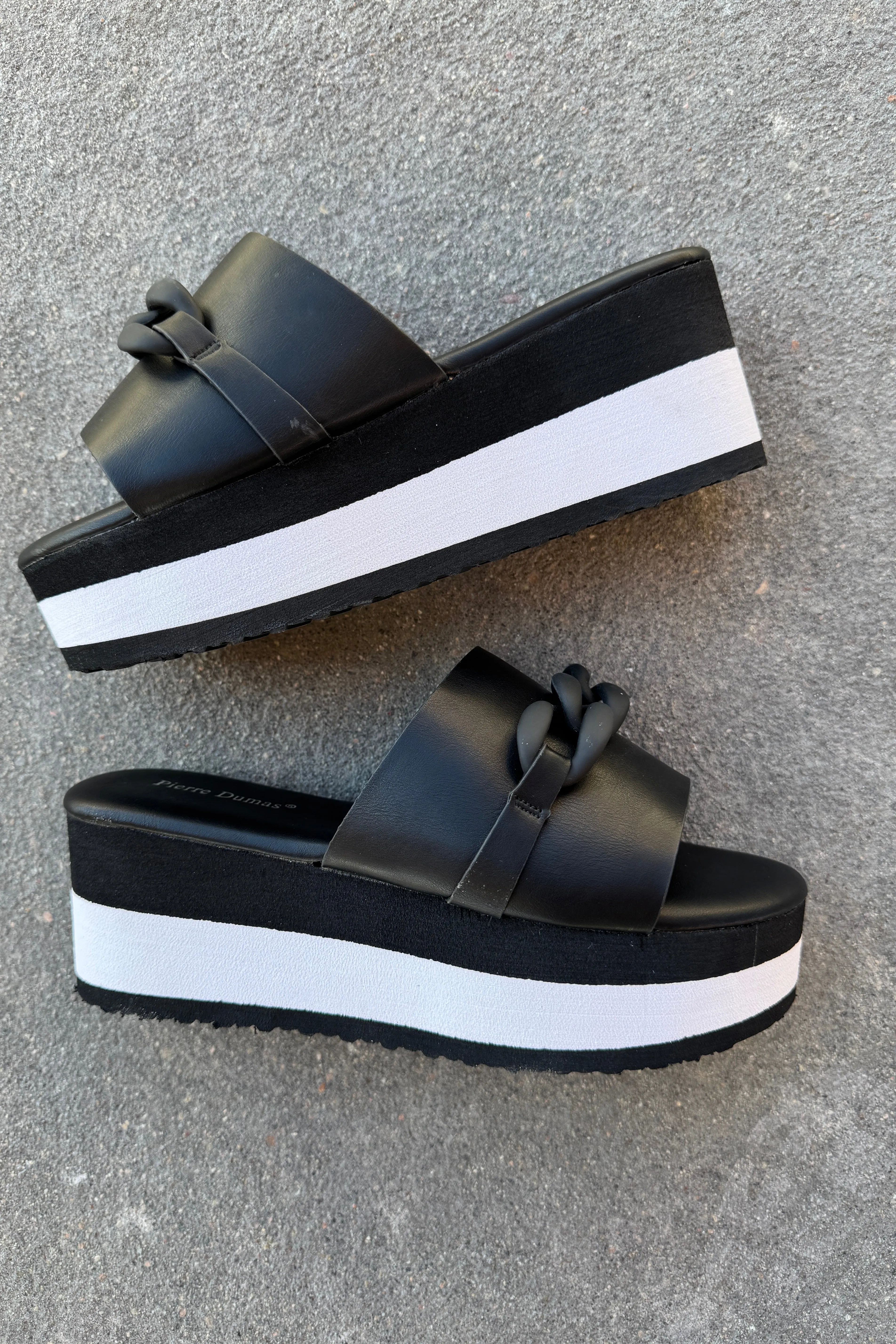 Saint Platform- Black