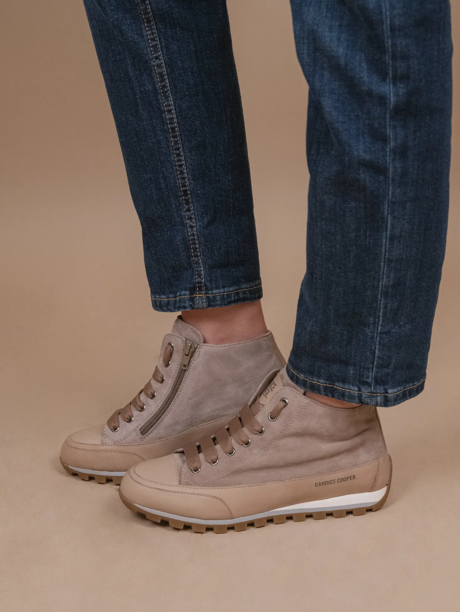 Sneaker JANIS MID in camoscio tortora
