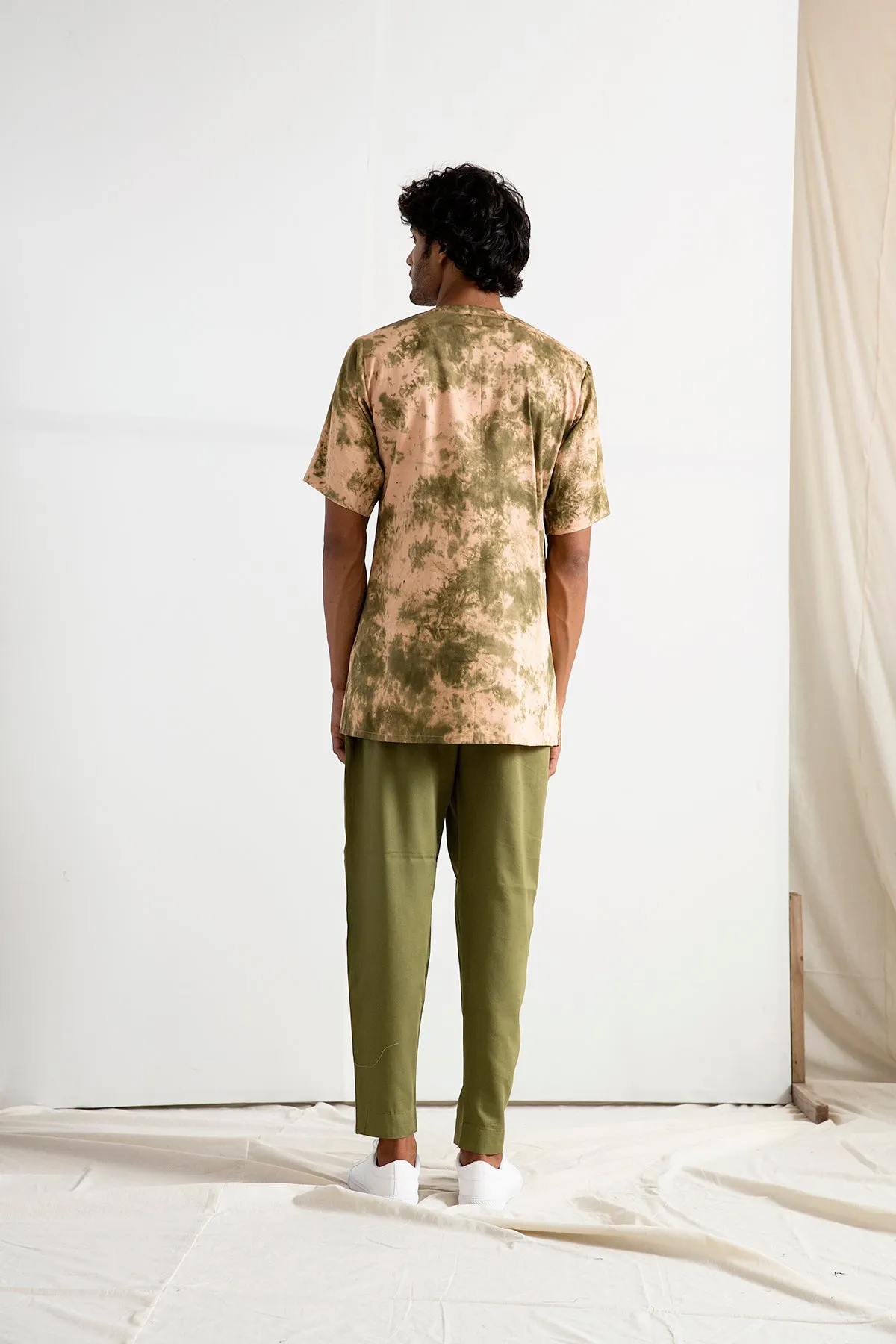 Vridescent - Tie and Dye Pleated Kurta with Pant Set